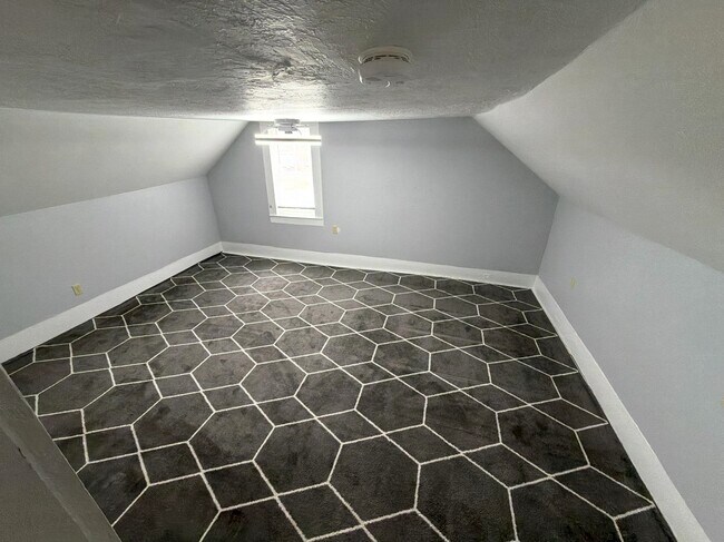 Building Photo - 935 Rumney Rte 25