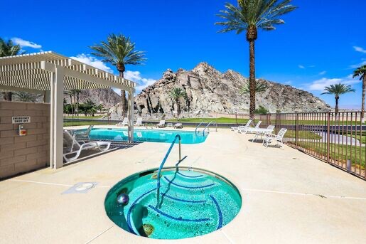 Building Photo - 48535 Vía Encanto