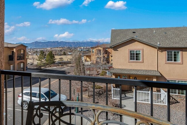 Building Photo - Immaculate 2 Bed 2 Bath Condo with Pikes Peak Views in D49!!!