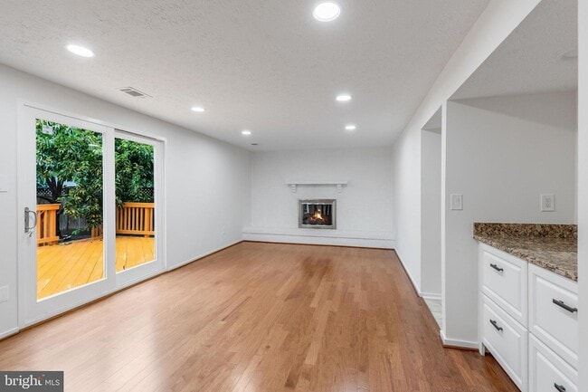Building Photo - 9410 Onion Patch Dr