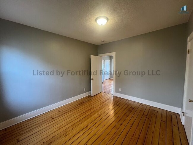 Building Photo - 265 Middle St