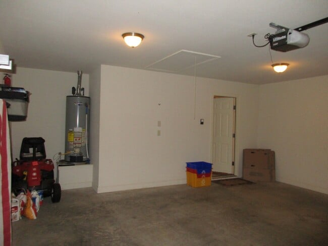 Building Photo - Nice Jacksonville Home Close to Little Roc...