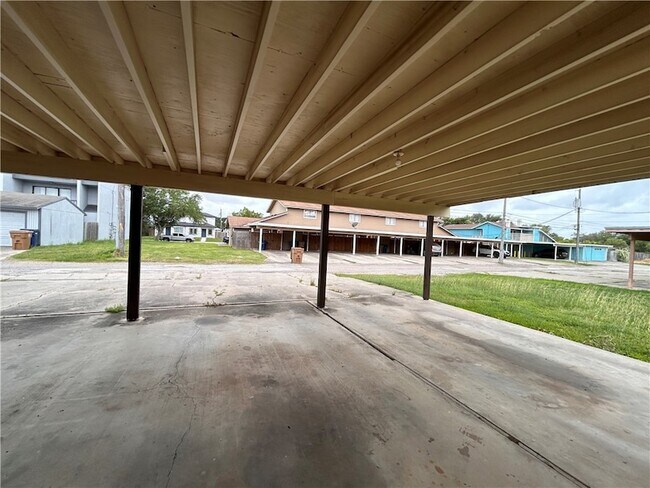 Building Photo - 4217 Acushnet Dr