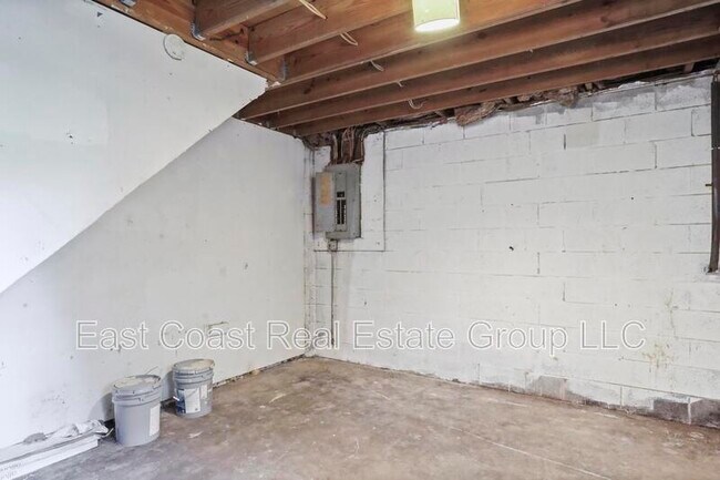 Building Photo - 2068C Virts Ln