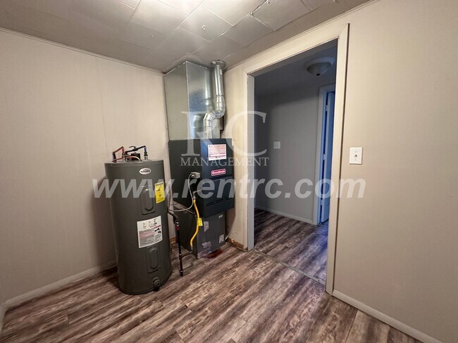 Building Photo - 511 Jackson-