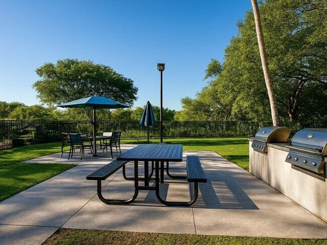 Building Photo - 10120 Boca Entrada Blvd