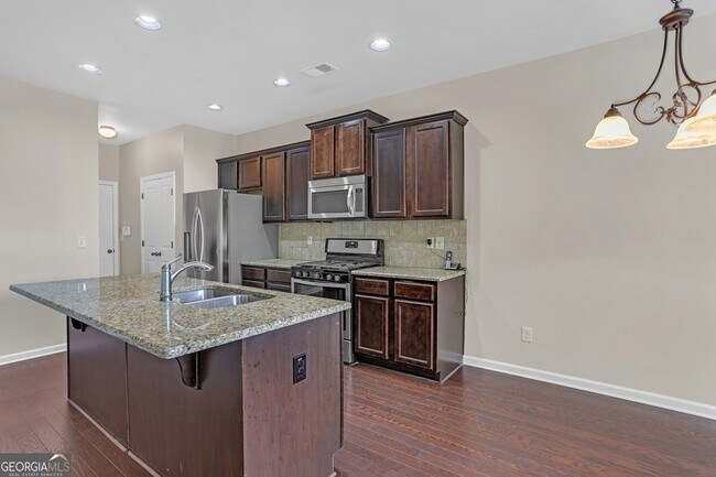 Building Photo - 568 Garden View Ct