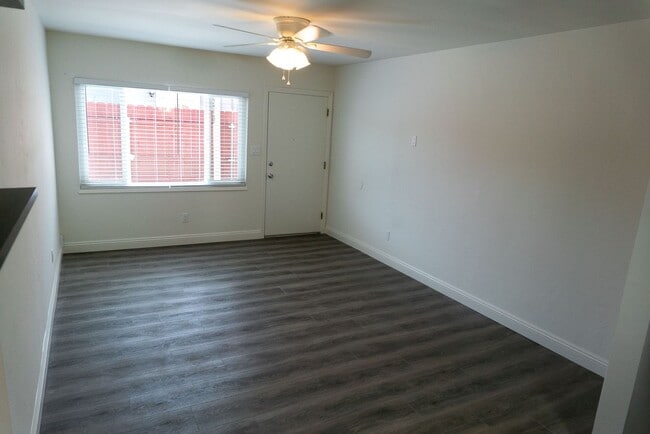 Building Photo - 568-570 10th Street