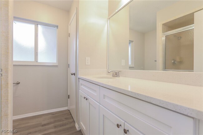 Building Photo - 360 Gulf Breeze Blvd