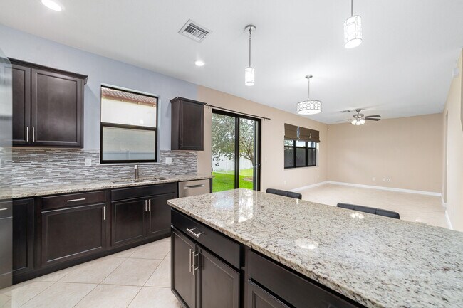 Building Photo - 6001 Night Heron Ct