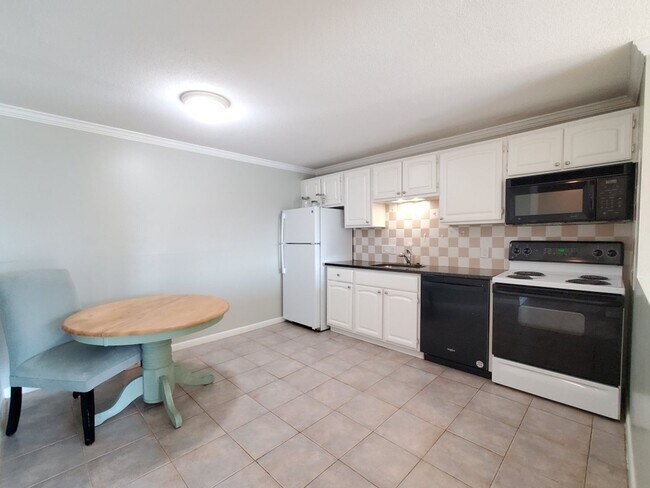 Primary Photo - 622 Heights at Cape Ann