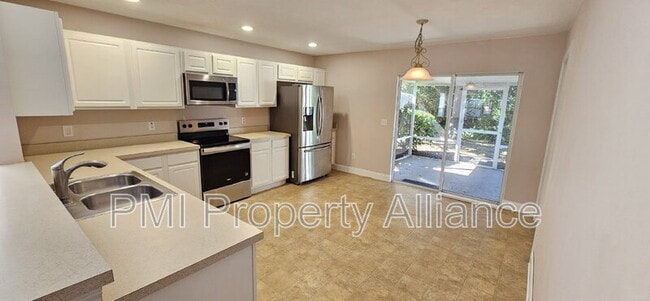 Building Photo - 15605 Perdido Dr