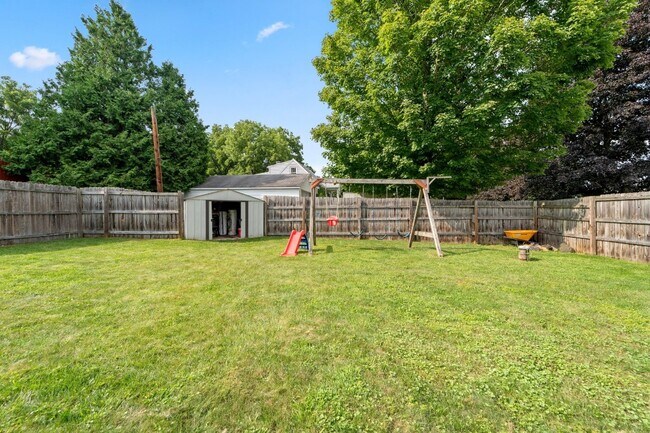 Building Photo - 44 McGregor Ave