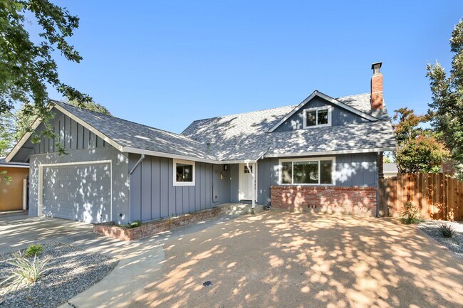 Building Photo - 1611 Clemson Dr