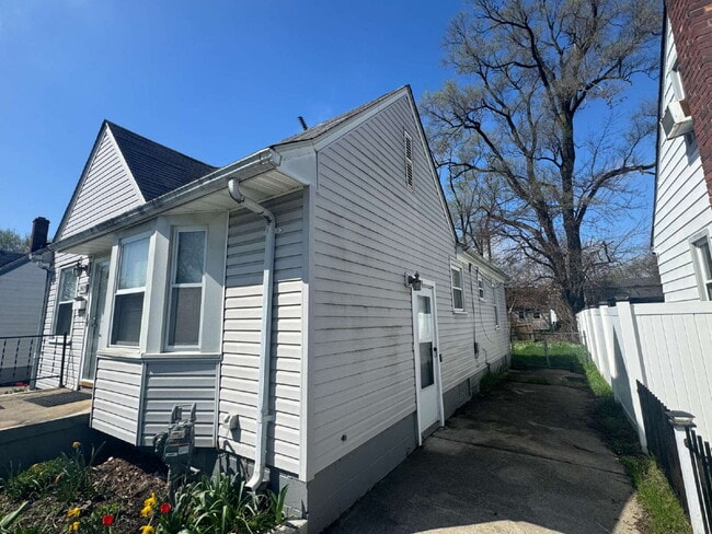 Building Photo - 20429 Monte Vista St