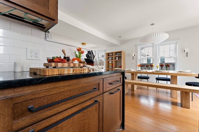 Building Photo - Fully Furnished Luxury Home – Just 3 Block...