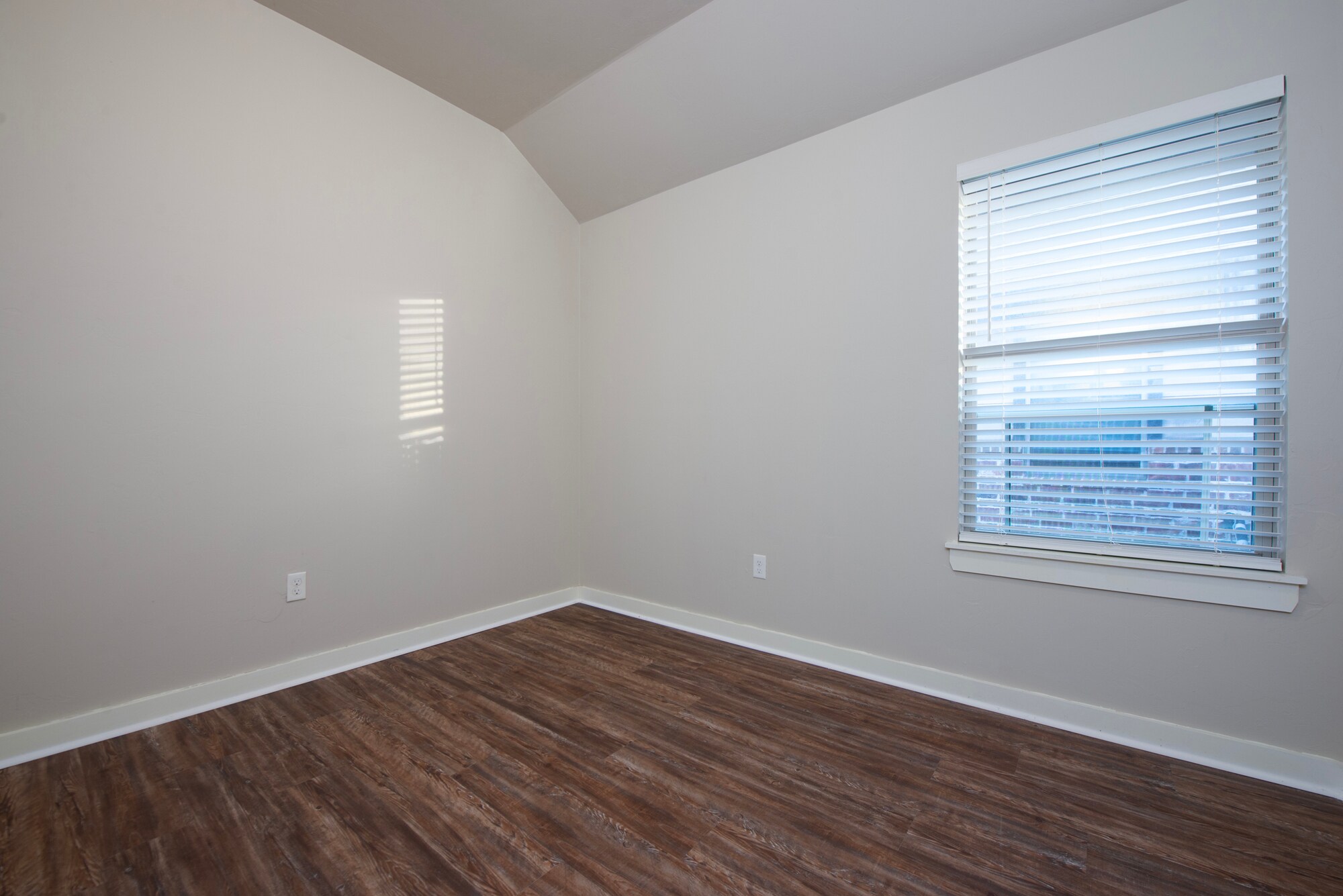 Building Photo - 5219 Oakwood Villas Ct