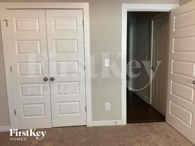 Building Photo - 130 Avalon Wy