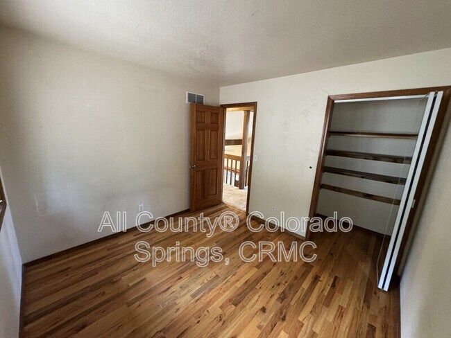 Building Photo - 380 Ponderosa Ln