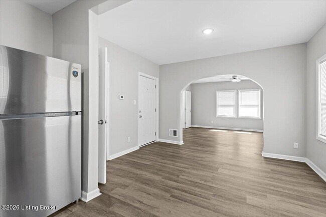 Building Photo - 1018 S 47th St