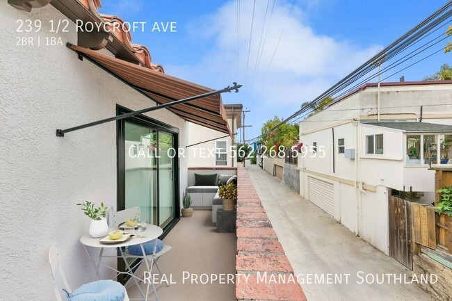 Building Photo - 239 1/2 Roycroft ave-