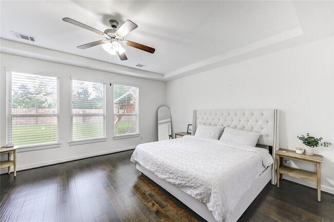 Building Photo - 4055 Woodland Meadow Dr