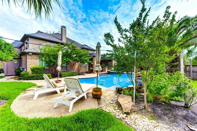 Building Photo - 27818 Pinpoint Crossing Dr