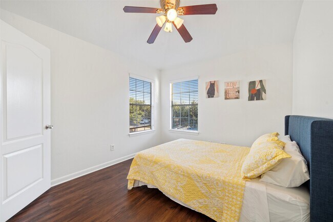 Building Photo - 18626 Prairie Larkspur Dr