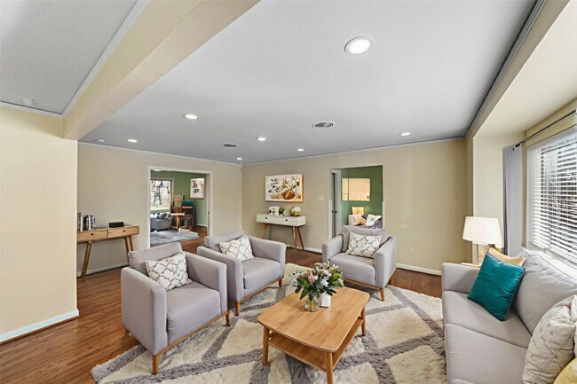 Building Photo - 4614 Merwin St