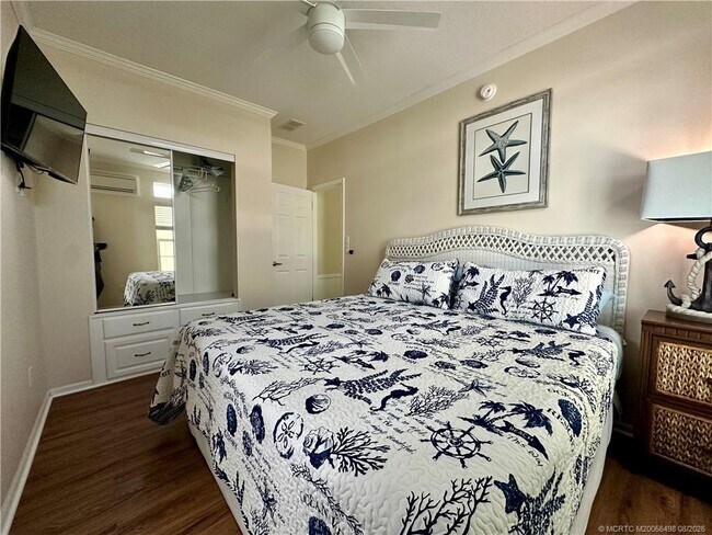 Building Photo - 437 NE Intercoastal Dr