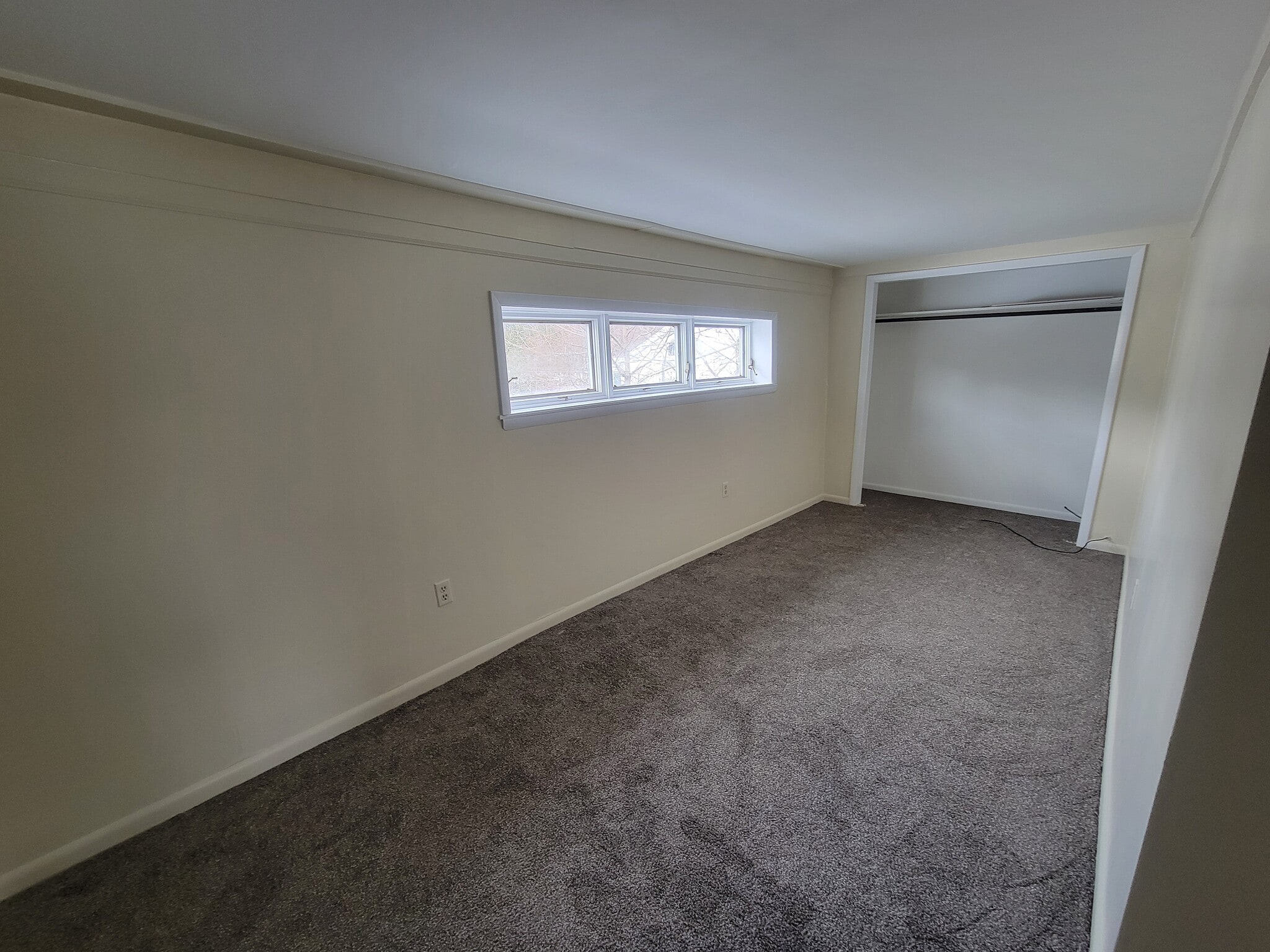 Building Photo - 18 Elm St