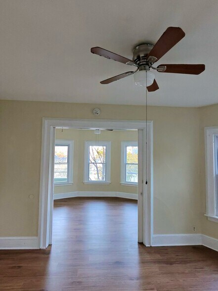 Building Photo - 142 Hillside Ave