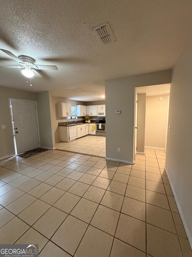 Building Photo - 113 Seaparc Cir