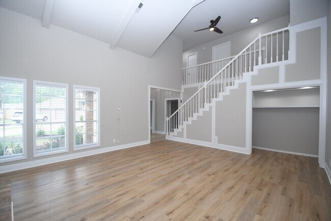 Building Photo - 1526 Barraud Ct
