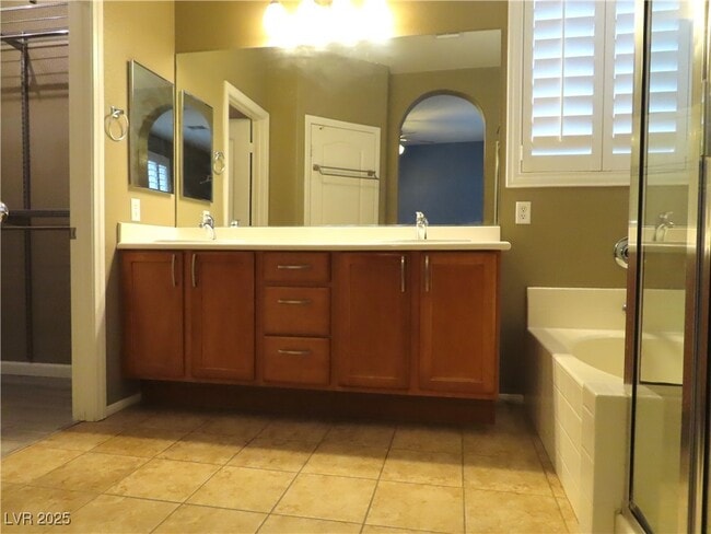 Building Photo - 4318 Via Dana Ave