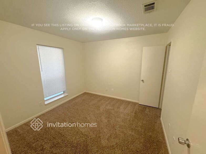 Building Photo - 6902 Fawn River Dr