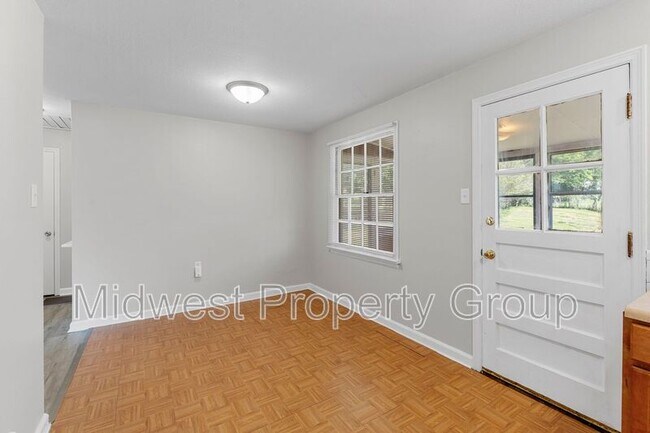 Building Photo - 662 Gleason Dr