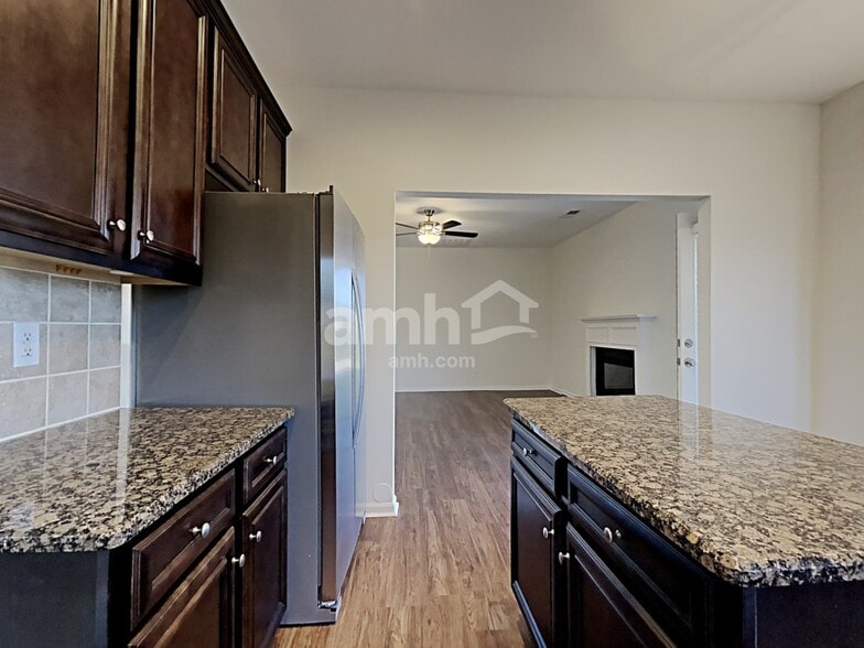 Building Photo - 4740 Baldwin Dr