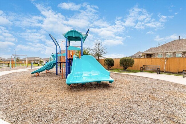 Building Photo - 10635 Cascade Crk Dr