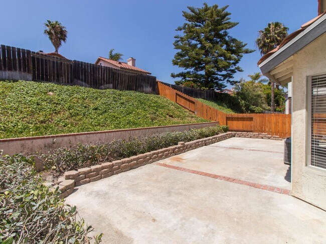Building Photo - Rancho Del Oro Home