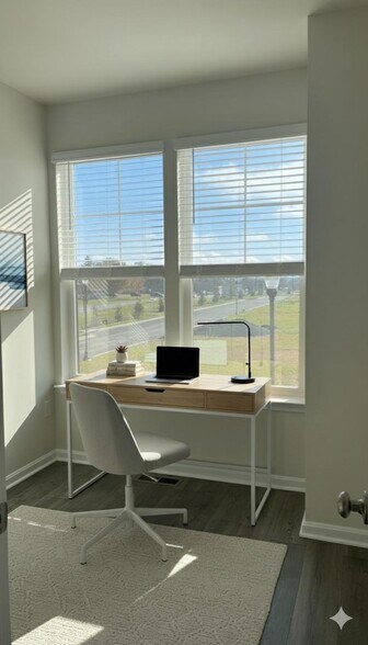 Building Photo - 344 Ensemble Way