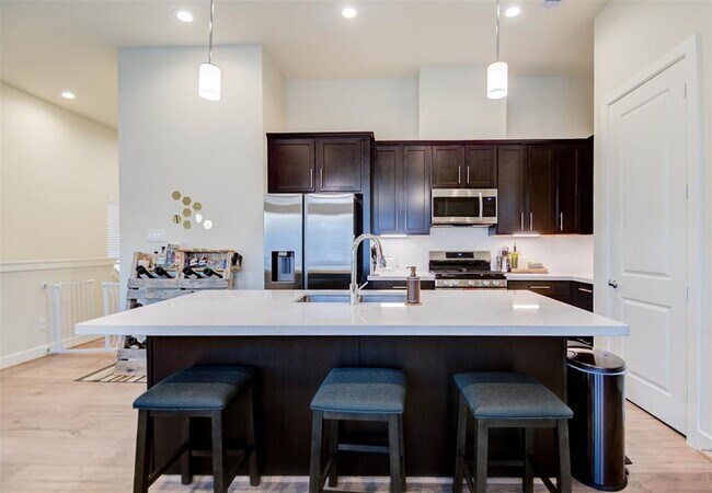 Building Photo - 152 Knightsbridge Park Ln