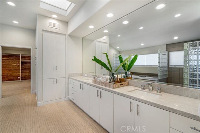 Building Photo - 120 Via Trieste