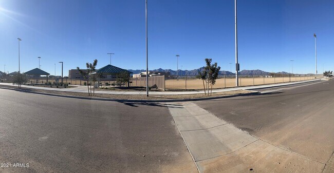 Building Photo - 5410 W Country Garden Ln