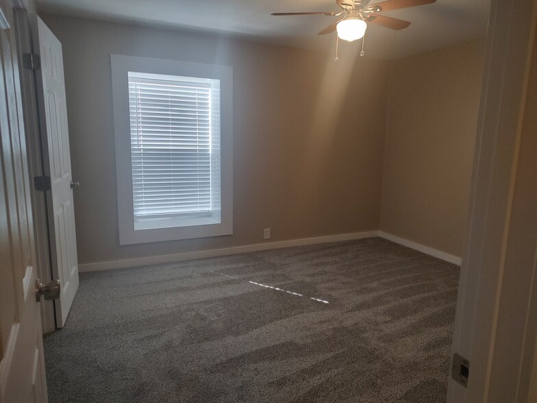 master bedroom - 113 NW Main St