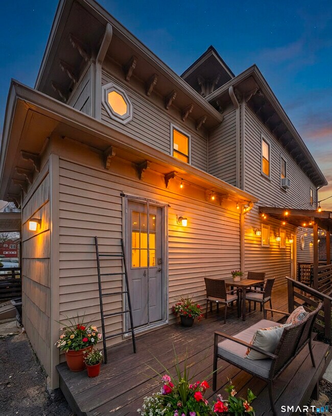 Building Photo - 1 Arch St