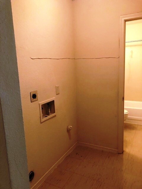 Building Photo - 1201 W 1st St