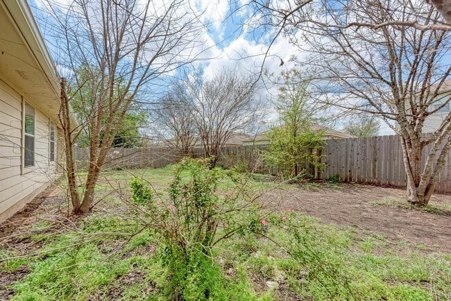 Building Photo - 1124 Alexandria Way