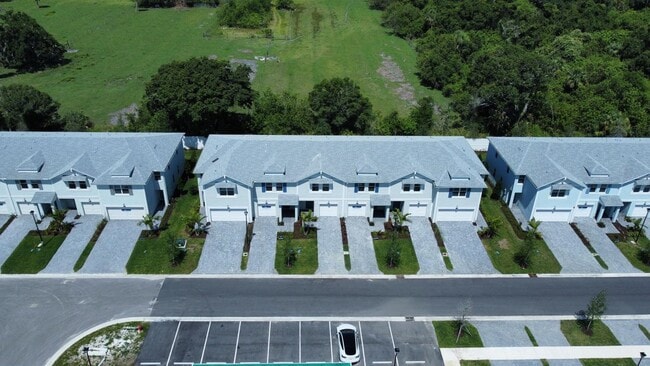 Building Photo - 518 Salisbury Cir