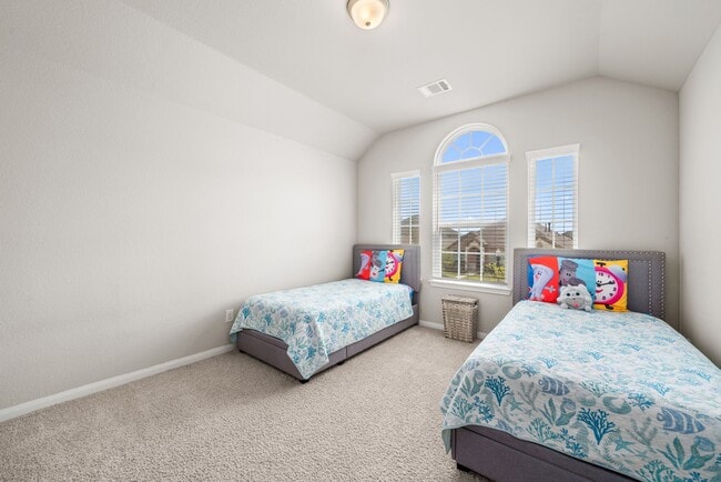 Building Photo - 60 Indian Wells Dr